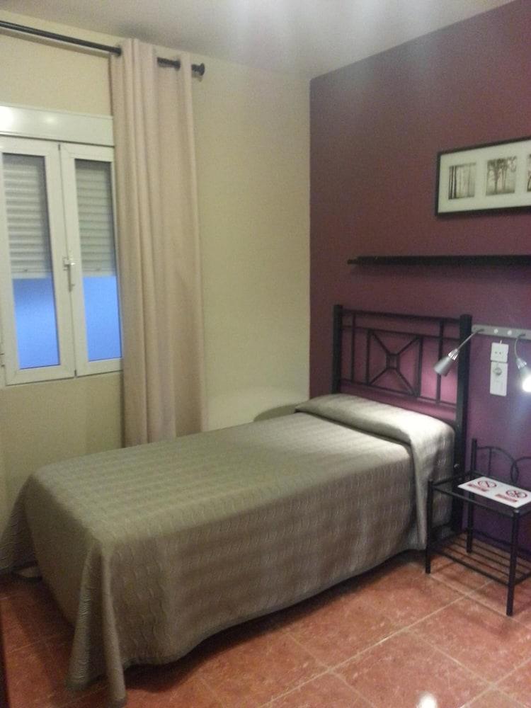 Jentoft Hostel Seville